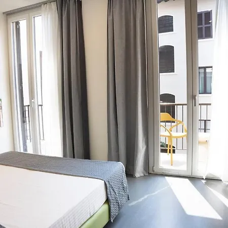 3-bedroom Design House San Babila-tricolore-m4 * Milano