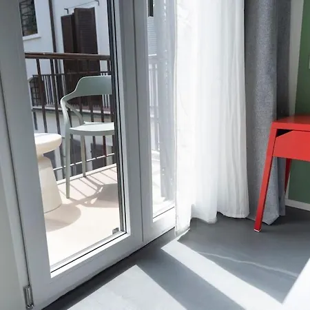 3-bedroom Design House San Babila-tricolore-m4 Apartment *